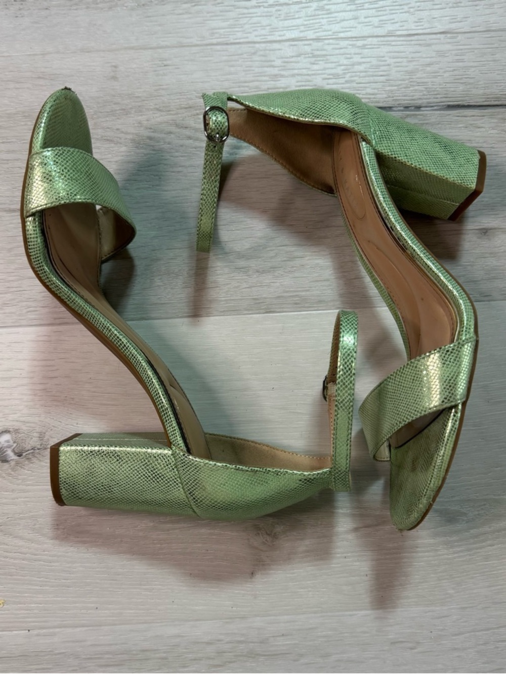 Kelly & Katie Hailee Block Heel Sandal in Shimmer Green, Size 8